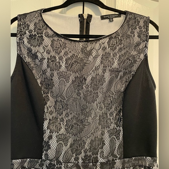 Lace peplum top - Picture 3 of 7